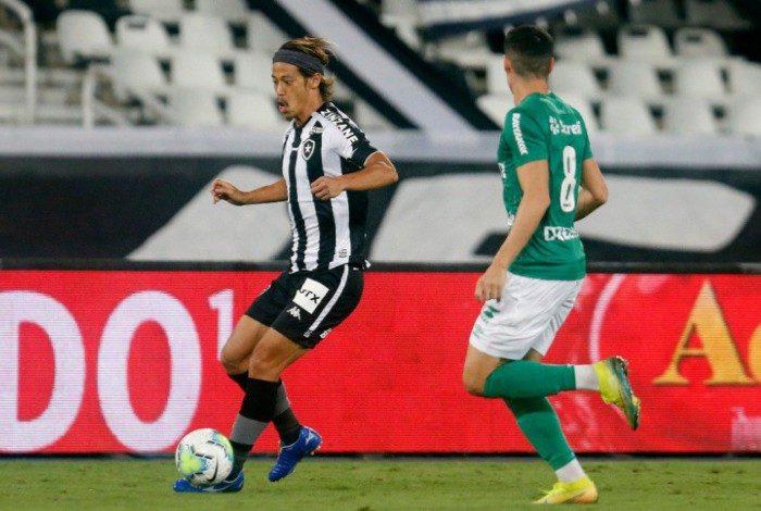 O japonês Honda deu 'assistência' para o gol do Cuiabá e foi vilão