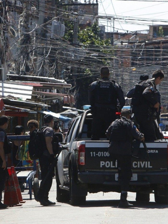 Rio de Janeiro - RJ  - 27/10/2020 - Policia - Policia Civil faz megaoperaçao nas comunidade Nova Holanda e Parque Uniao, no Complexo da Mare, zona nrte do Rio, na manha de hoje -  Foto Reginaldo Pimenta / Agencia O Dia - Reginaldo Pimenta / Agencia O Dia