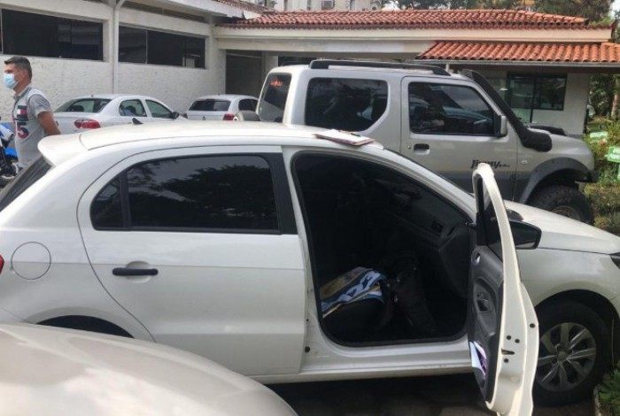 Veículo apreendido estava estacionado no pátio da Prefeitura de Nova Friburgo, no Centro