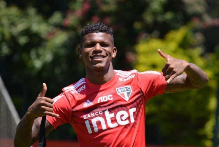 Arboleda foi alvo de protestos neste sábado