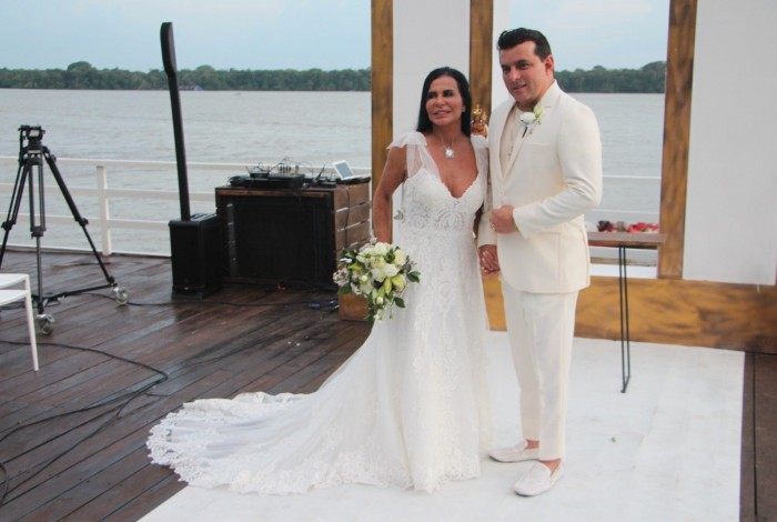 Gretchen e Esdras Souza se casaram em Belém (PA)