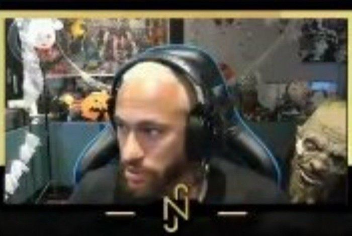 Neymar viraliza com susto do amigo Gil Cebola em transmissão ao vivo do game 'Sign of Silence'