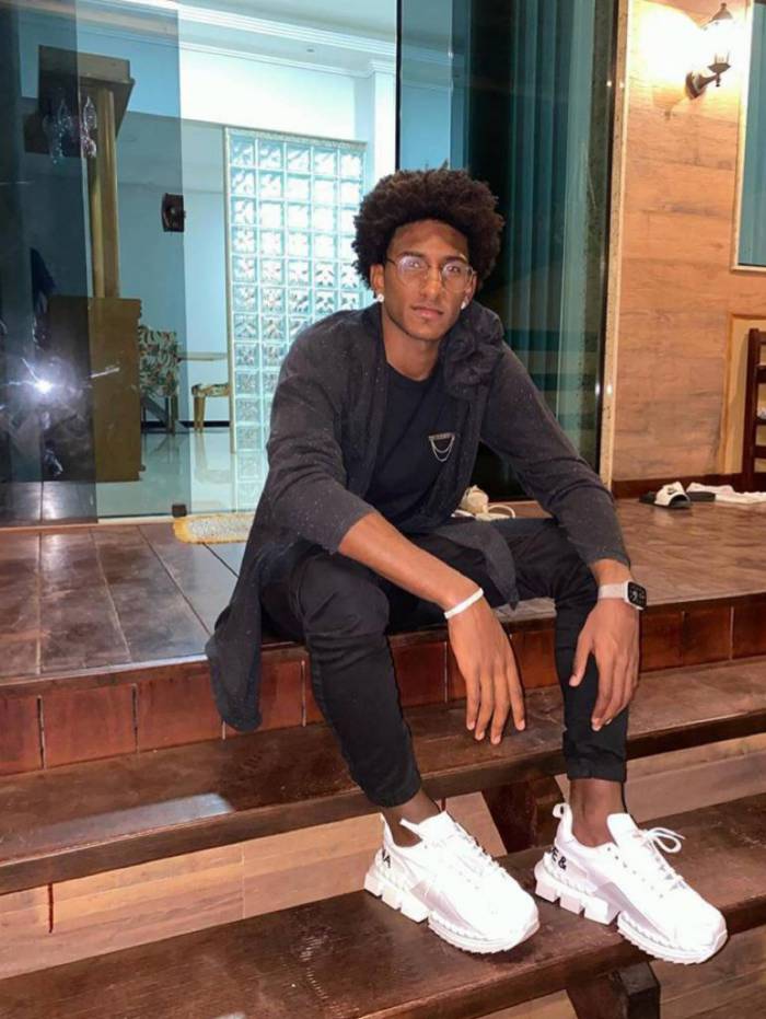 Com maior movimentação no ataque, Talles Magno subiu de produção sob o comando de Sá Pinto