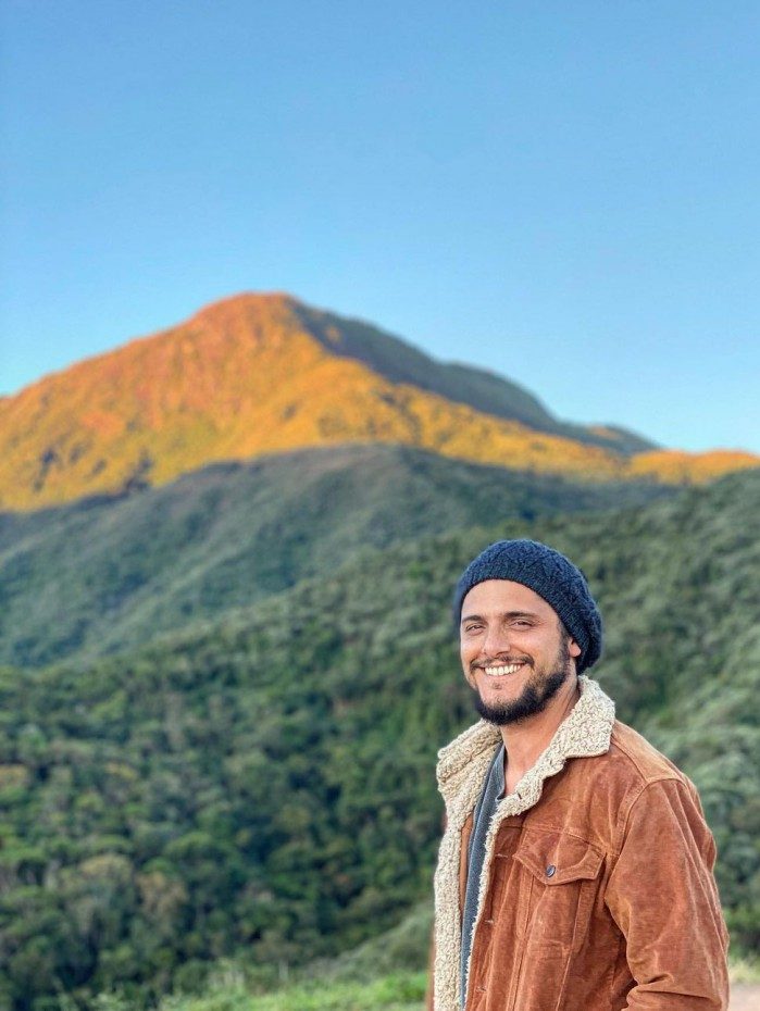 Bruno Gissoni diz que universo do personagem, o pescador Juliano, é muito distante do seu