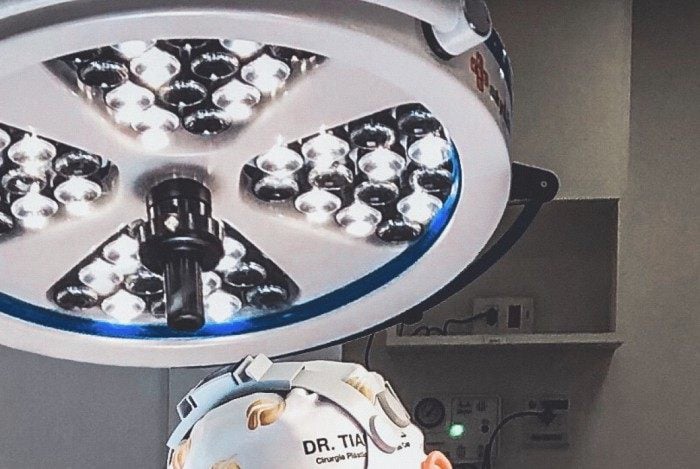 O Dr. Tiago Miolo alertou sobre a import&acirc;ncia do paciente conhecer o trabalho do m&eacute;dico que ir&aacute; realizar o procedimento