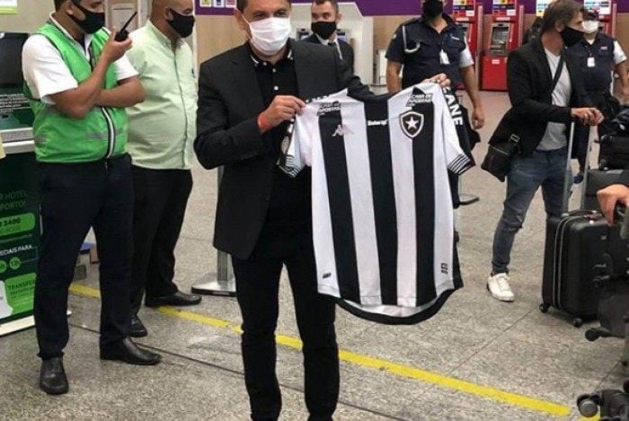 Ramón Díaz só deve estrear à beira do campo dia 22, contra o Fortaleza