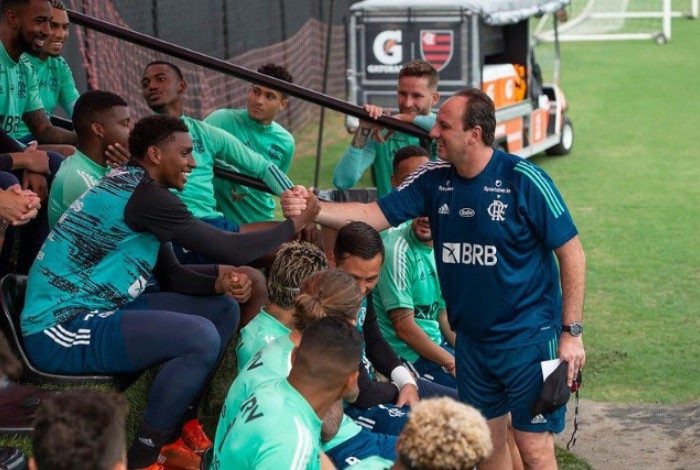 Rogério Ceni comanda primeiro treino no Flamengo