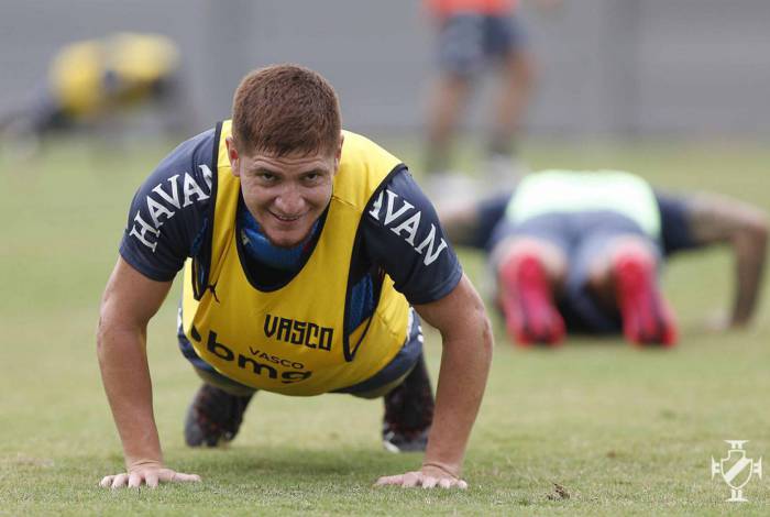 Leo Gil no treino do Vasco