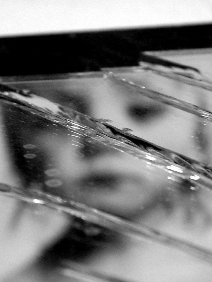 Espelho quebrado - Reprodução de Internet