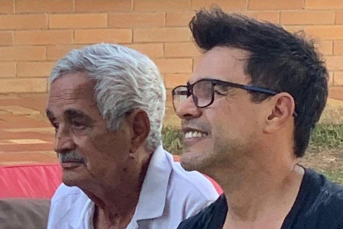 Zez&eacute; di Camargo e seu Francisco