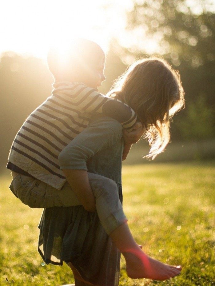 Entenda o significado de sonhar com irmão - Reprodução de Internet