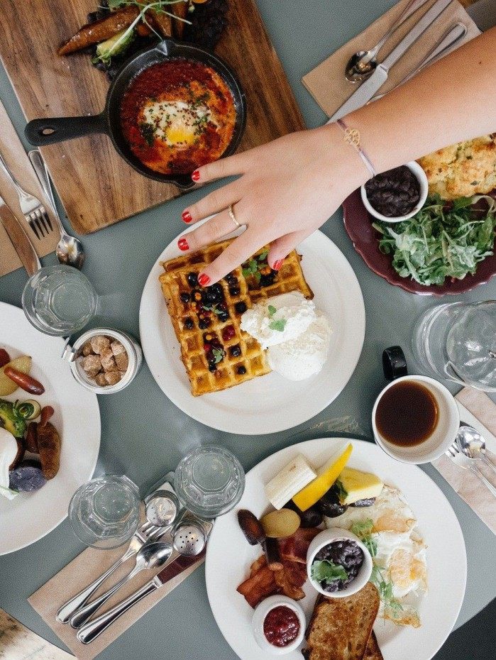 Entenda o que representa sonhar com comida - Reprodução de Internet