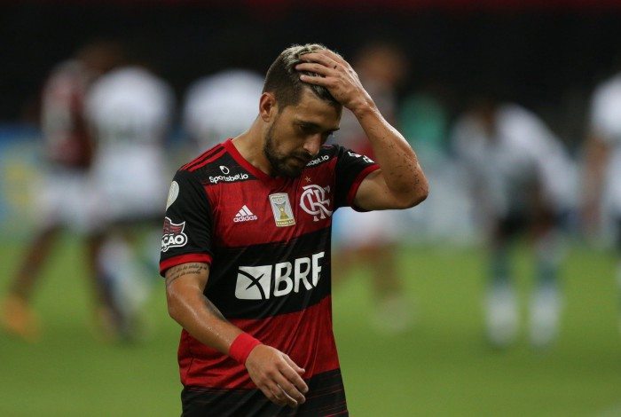 Flamengo derrotou o Coritiba por 3 a 1
