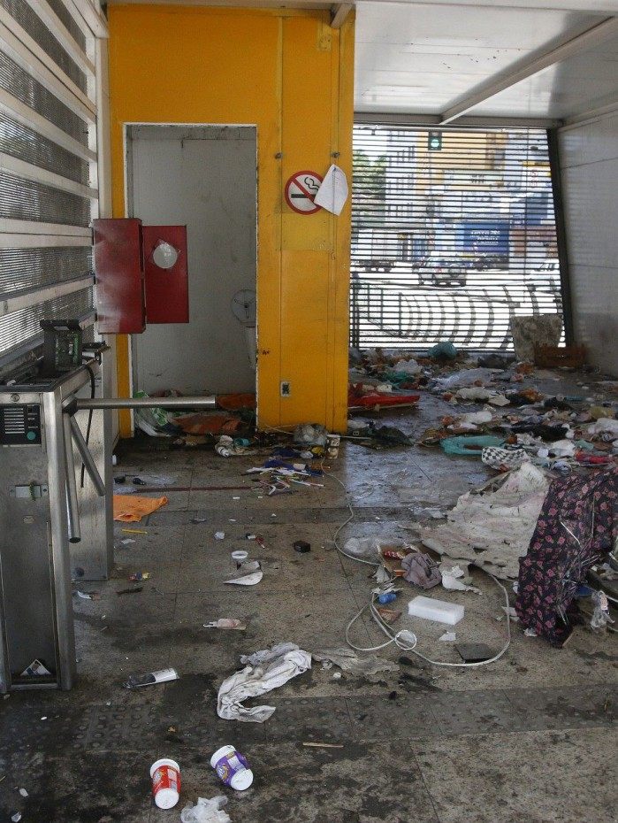 Mais de 50 esta&ccedil;&otilde;es est&atilde;o fechadas nos tr&ecirc;s corredores da cidade