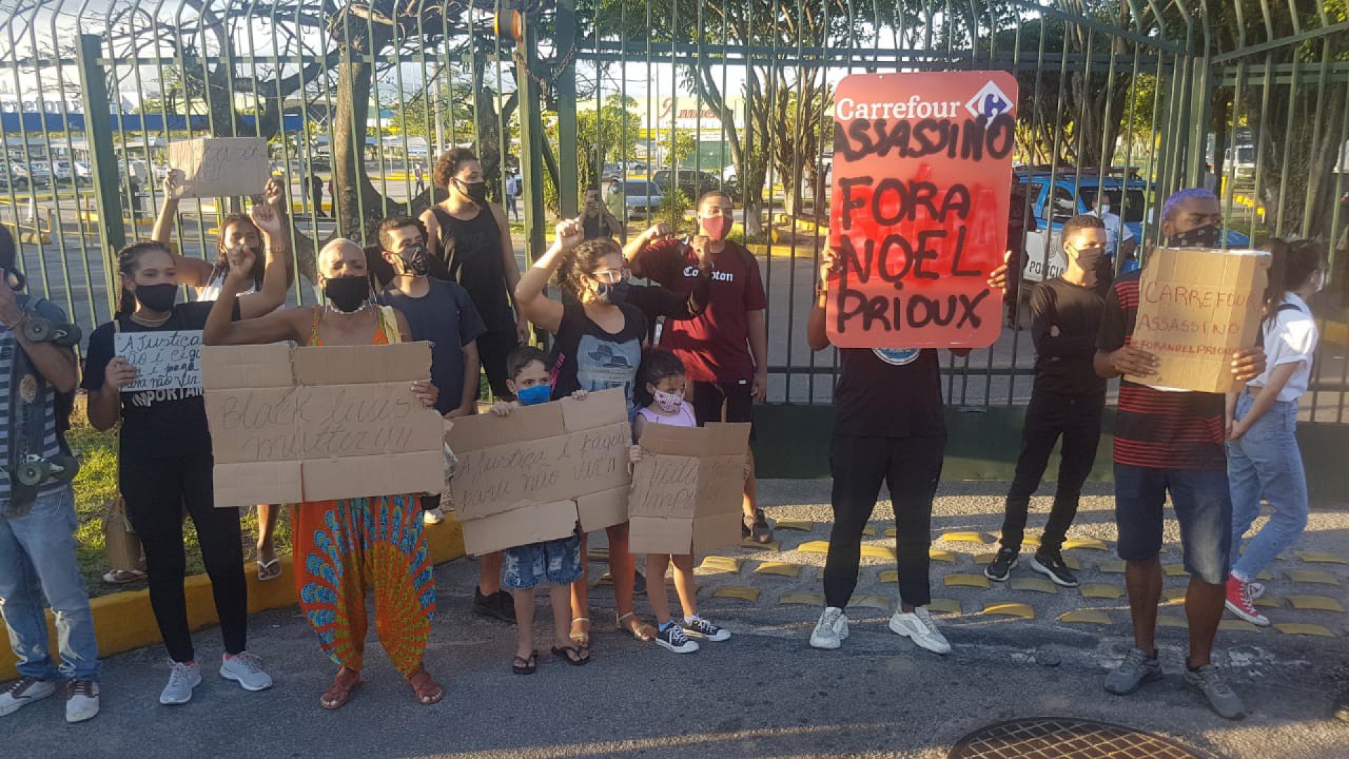 Manifestantes pedem demissão do CEO da Rede Carrefour no Brasil, Noel Prioux - Luciano Belford / Agência O DIA