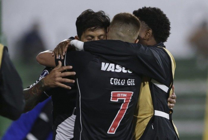 Cano marcou  o 20º gol na temporada e, mais uma vez, se mostrou letal em campo