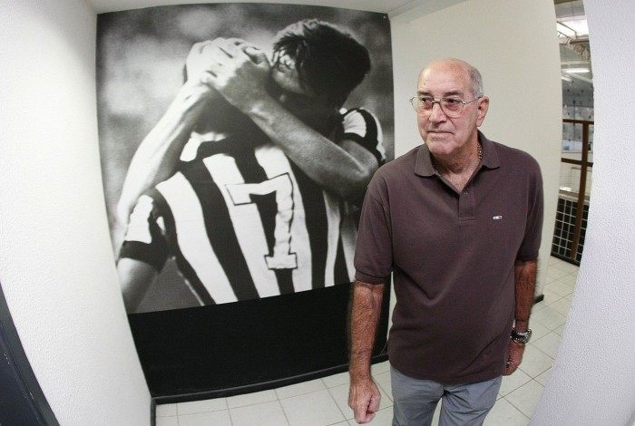 Ídolo do Botafogo, Gerson está temendo pelo rebaixamento do clube no Campeonato Brasileiro