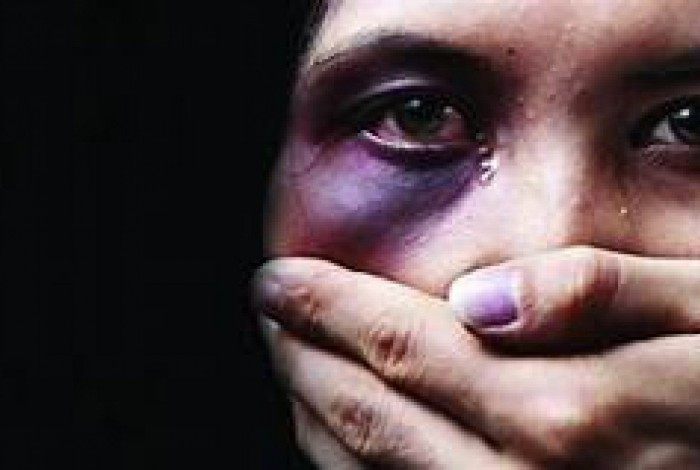 Mais de 700 suspeitos de violência contra a mulher foram presos nesta segunda-feira