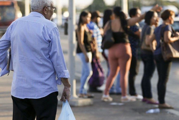 Exigência da prova de vida anual de aposentados e pensionistas do Instituto Nacional do Seguro Social (INSS) está suspensa até o fim do ano