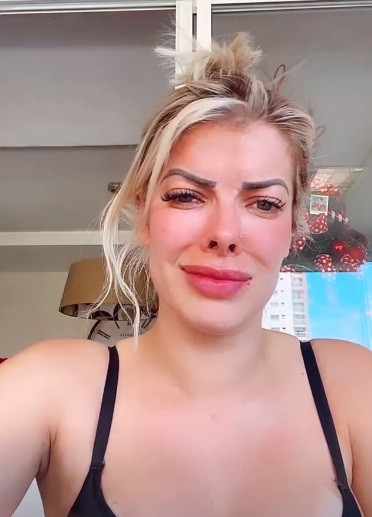 Ex-BBB chora ao revelar que está sendo ameaçada