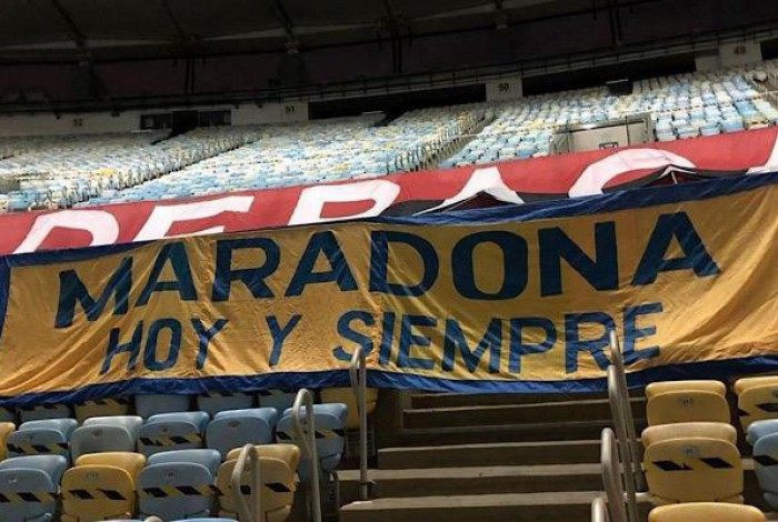Torcida do Flamengo irá homenagear Maradona no Maracanã