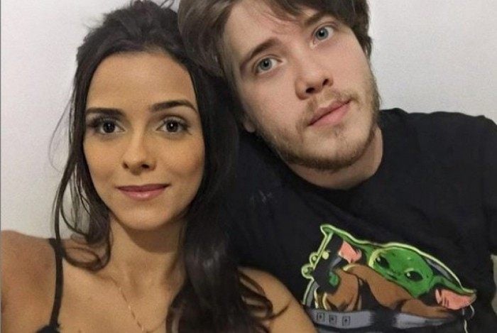 Pedro Malta está noivo de Fernanda Lacerda