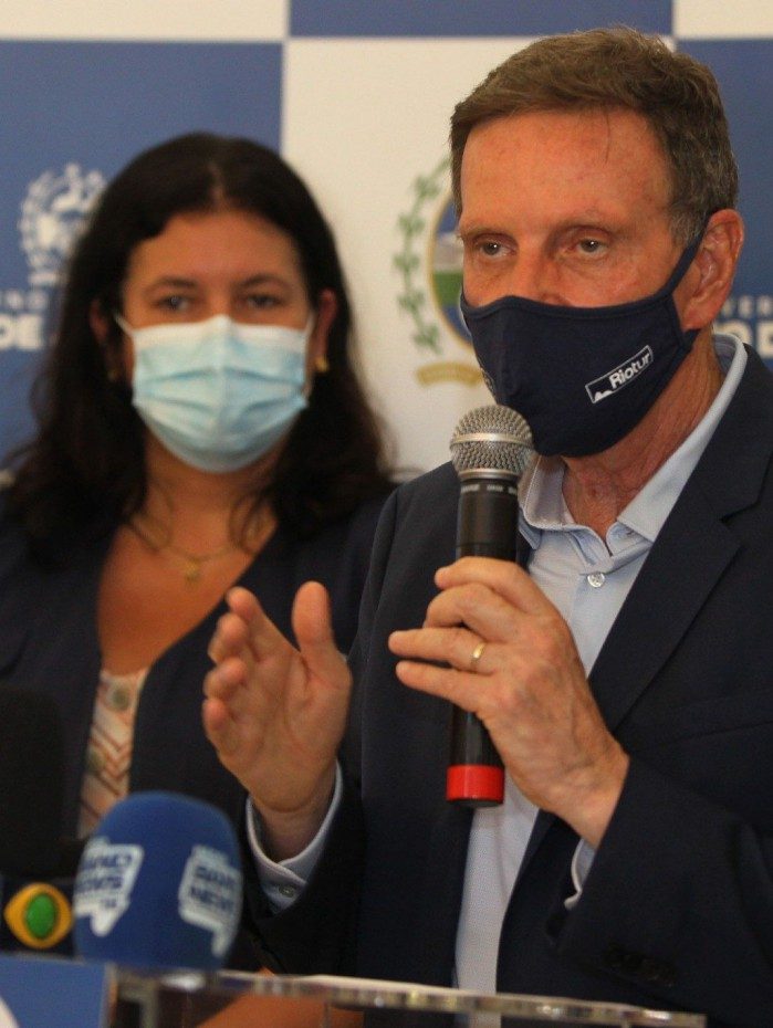 Prefeito Marcelo Crivella em coletiva nesta sexta-feira