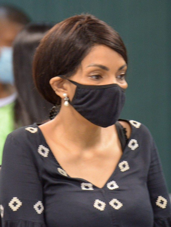 A deputada Flordelis (PSD) &eacute; investigada pela morte do marido: defesa nega