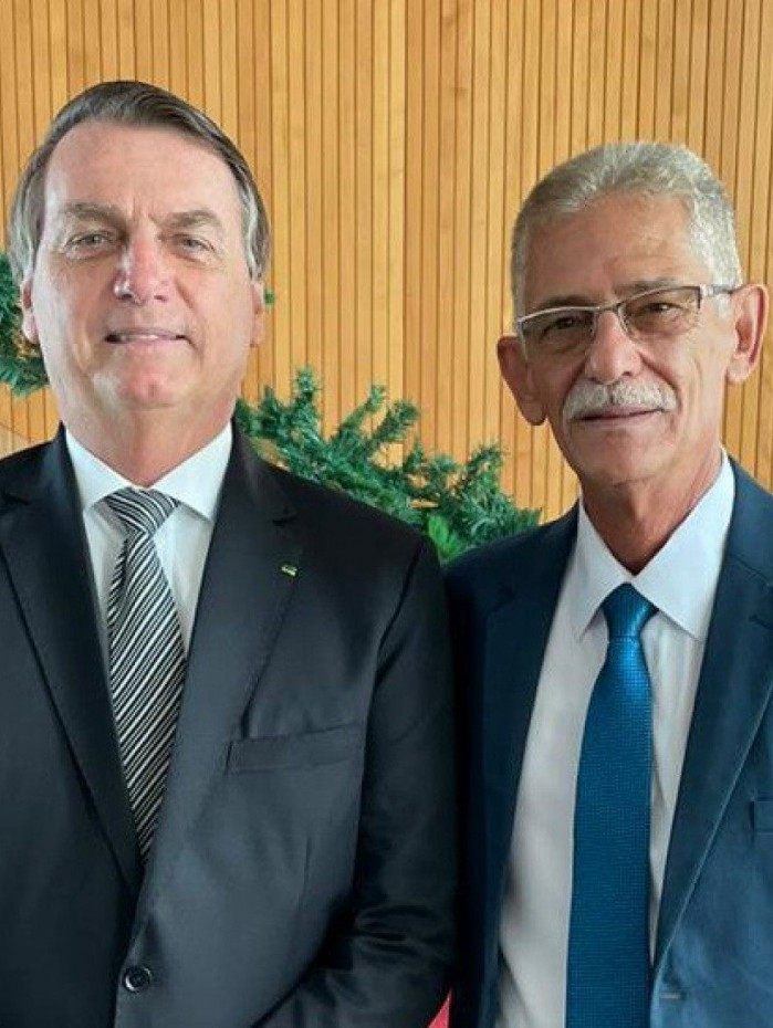 O presidente e o prefeito eleito de S&atilde;o Gon&ccedil;alo ap&oacute;s reuni&atilde;o amistosa em Bras&iacute;lia