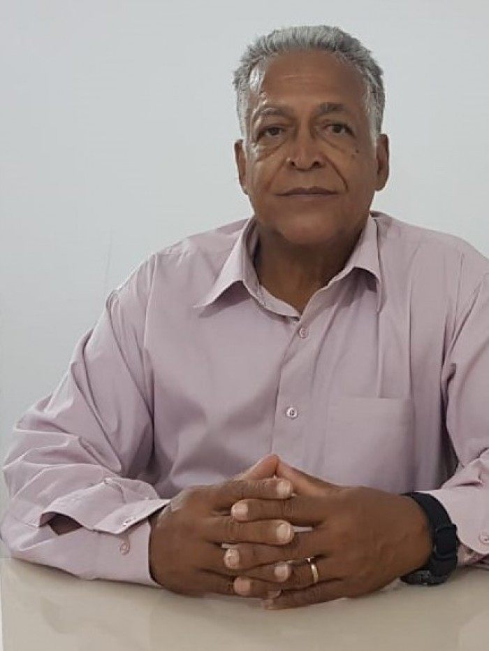 Ronaldo Ramos é palestrante na área de prevenção de acidentes de trânsito; cursa Teologia na escola ETAC e possui curso de capacitação de instrutor de trânsito – FESP/RJ – 1999.