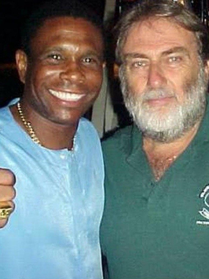 Neguinho homenageou Farid 