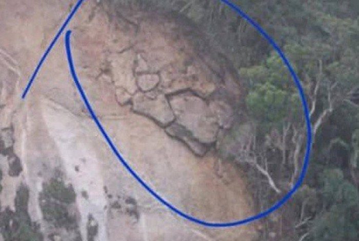 Imagem é de um acidente que ocorreu em fevereiro de 2019 no alto do Morro Dois Irmãos, na comunidade do Vidigal. 