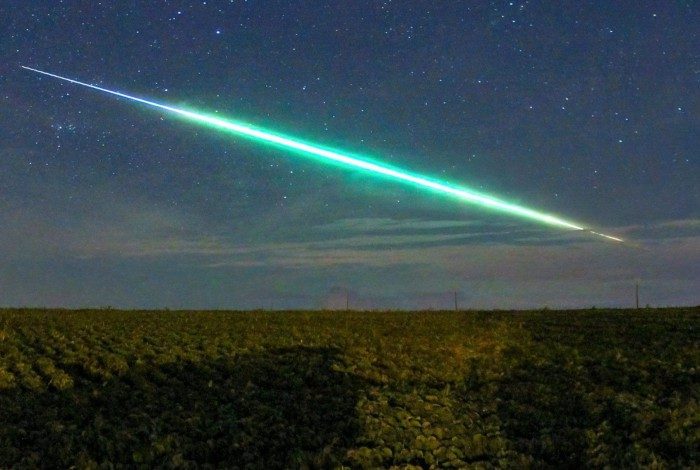 Passagem do meteoro fotografada a partir de Primeiro de Maio, Norte do Paraná