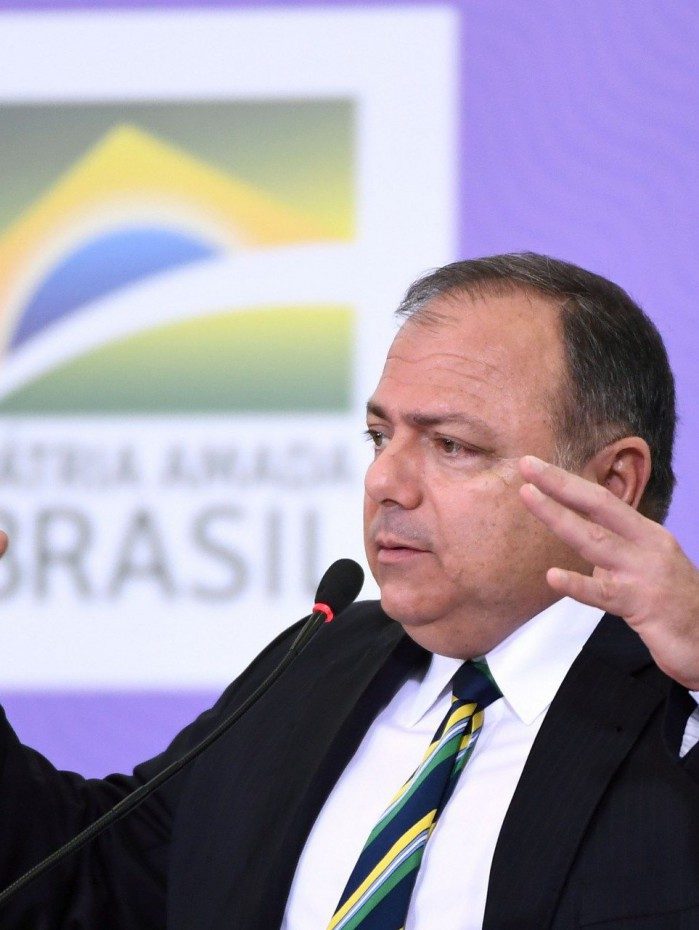 O ministro da Sa&uacute;de, Eduardo Pazuello, se reuniu nesta quarta-feira com o presidente da Abras, Jo&atilde;o Galassi, para tra&ccedil;ar uma estrat&eacute;gia