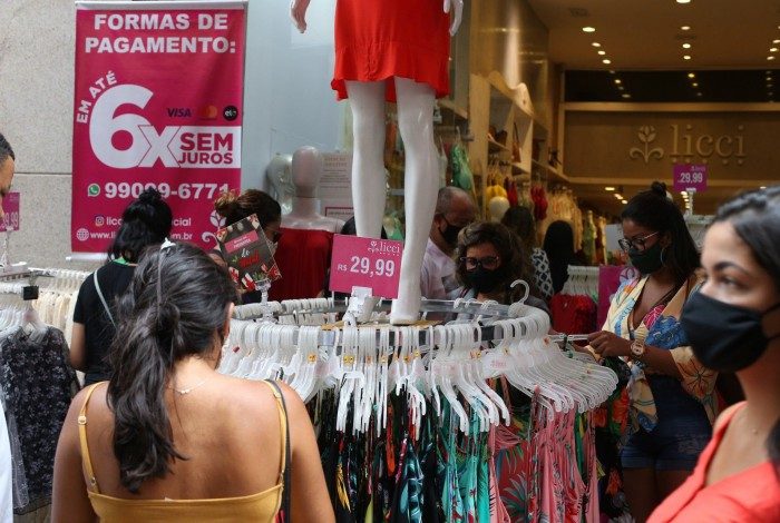 Vestido loja Licci custa R$29,90