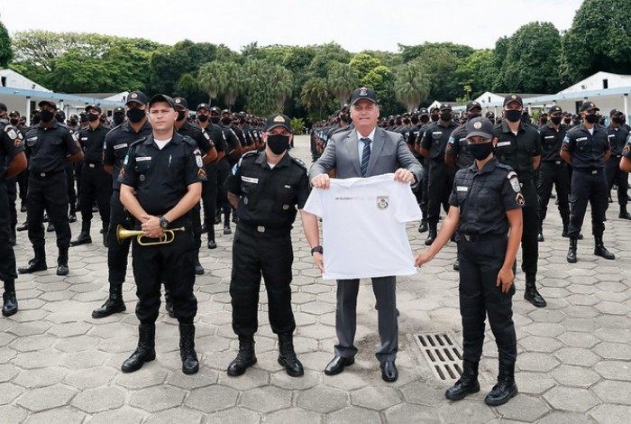 Bolsonaro participou da formatura de novos soldados da PMRJ