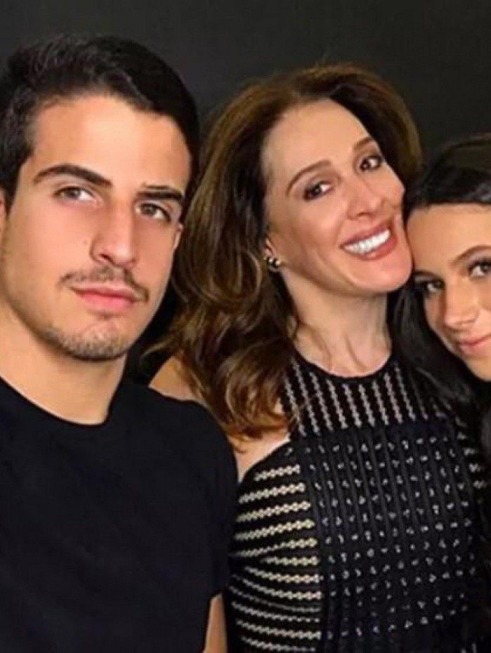 Claudia com os filhos Enzo e Sophia