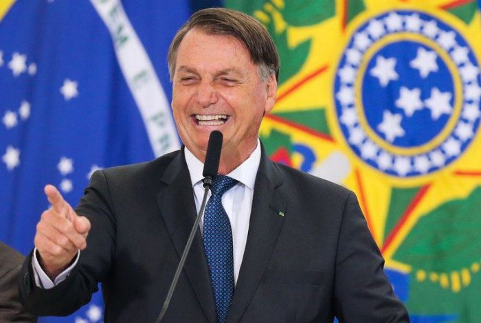 Em transmissão ao vivo nas redes sociais na semana passada, Bolsonaro disse que viajaria ao Estado para pescar acompanhado do secretário especial da Pesca, Jorge Seif