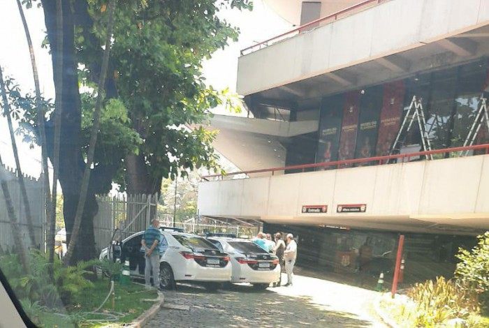 Agentes da Polícia Civil foram à Gávea 