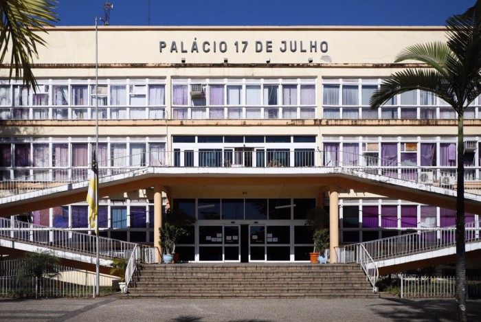 A Prefeitura de Volta Redonda sofreu o bloqueio de cerca de R$ 16 milhões das contas do município, nesta terça-feira, dia 22