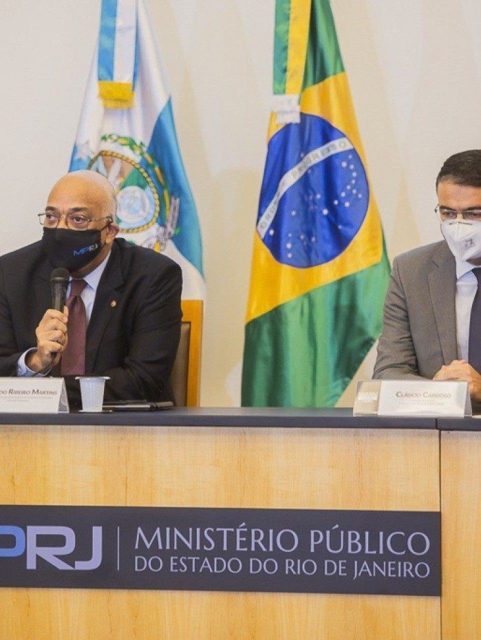 Investigadores do Ministério Público e Polícia Civil em entrevista coletiva sobre a prisão de Crivella e outros seis acusados