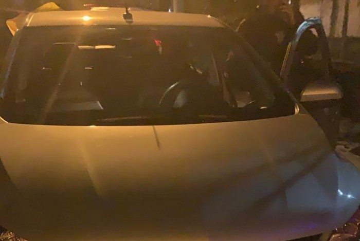 Carro roubado era usado pelos criminosos para praticar assaltos na região