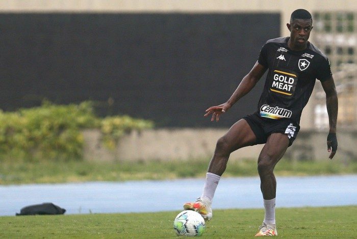 O zagueiro Marcelo Benevenuto faz um péssimo Campeonato Brasileiro