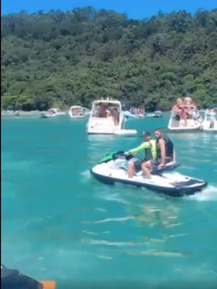 Neymar em Balne&aacute;rio  - reprodução de vídeo