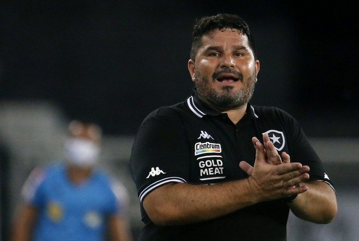 O Botafogo de Eduardo Barroca vem em situação dificílima no Campeonato Brasileiro