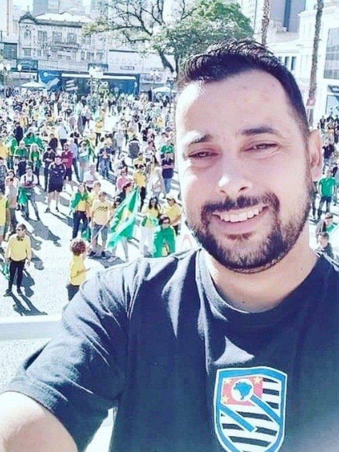 Thiago Andrade, de 36 anos, era militante bolsonarista e esteve presente em atos favor&aacute;veis ao presidente da Rep&uacute;blica