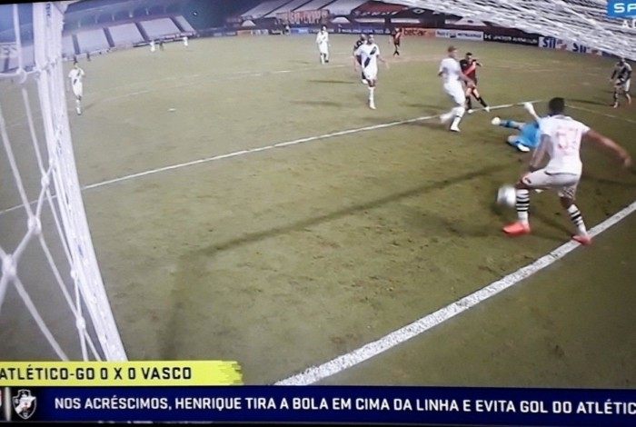 Henrique evita gol em cima da linha