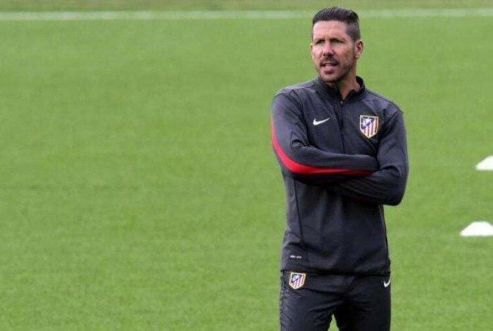 Diego Simeone dirige o Atlético de Madrid