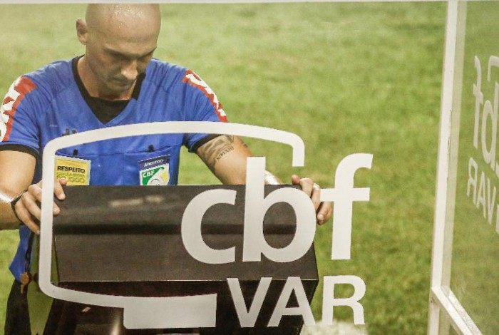 Sport e Palmeiras é marcado por polêmicas de arbitragem