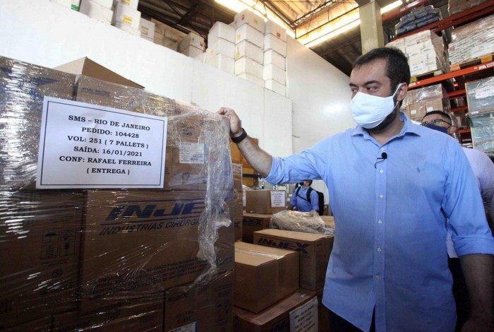 Governador em exercício do Rio, Cláudio Castro: foco inicial é na campanha de vacinação contra a covid
